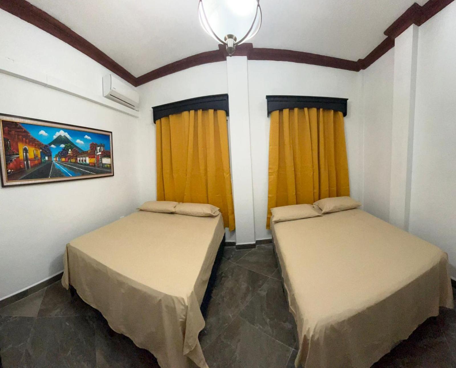 פלורס Hostal Casa De Grethel מראה חיצוני תמונה