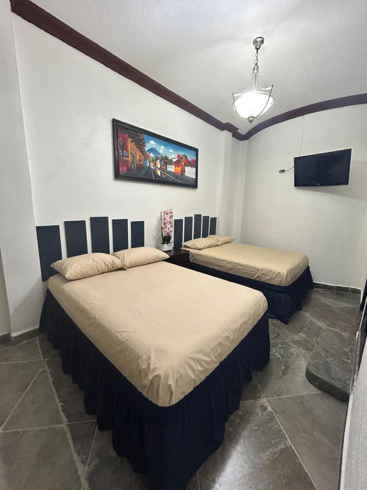 פלורס Hostal Casa De Grethel מראה חיצוני תמונה