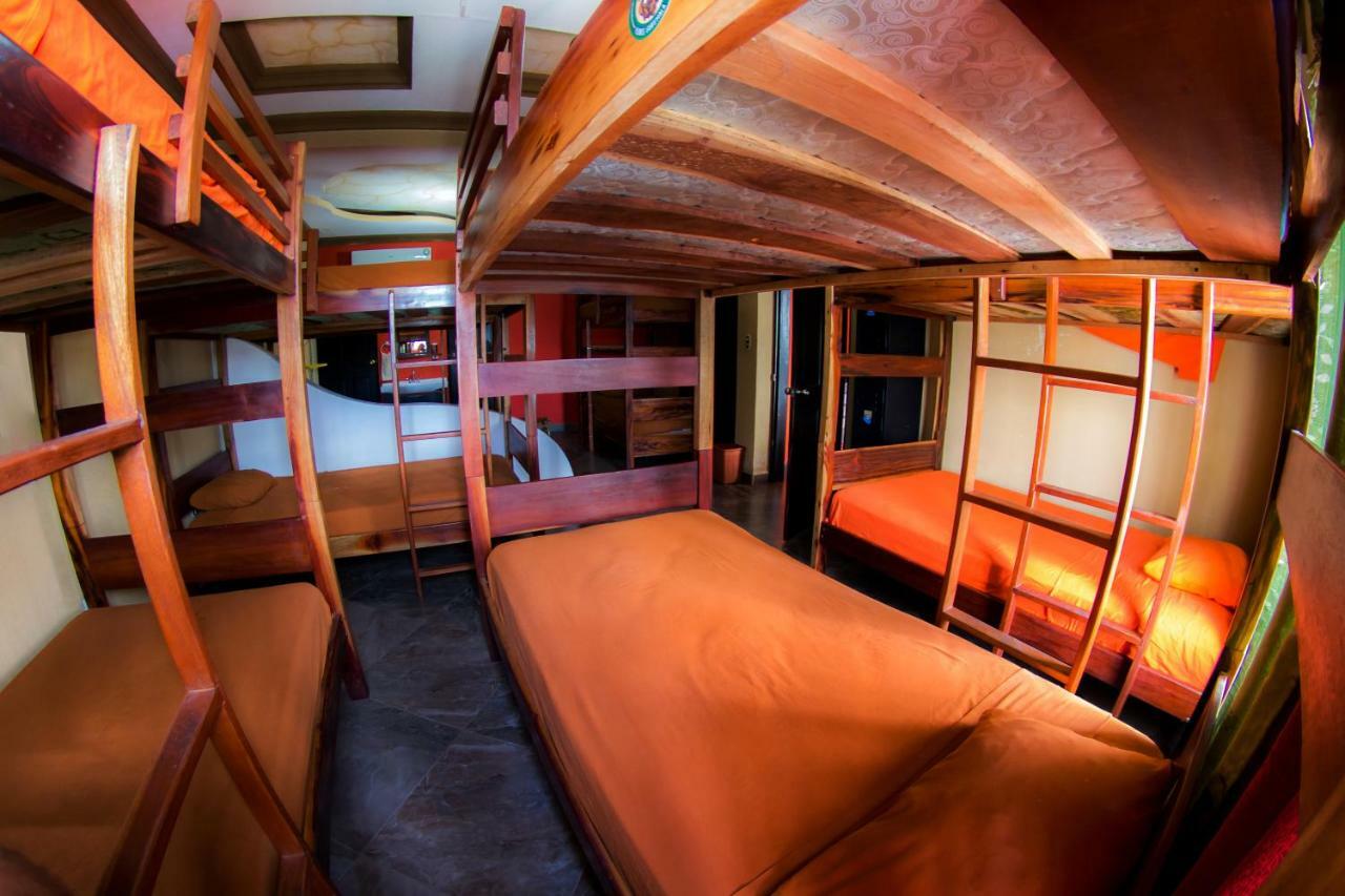 פלורס Hostal Casa De Grethel מראה חיצוני תמונה