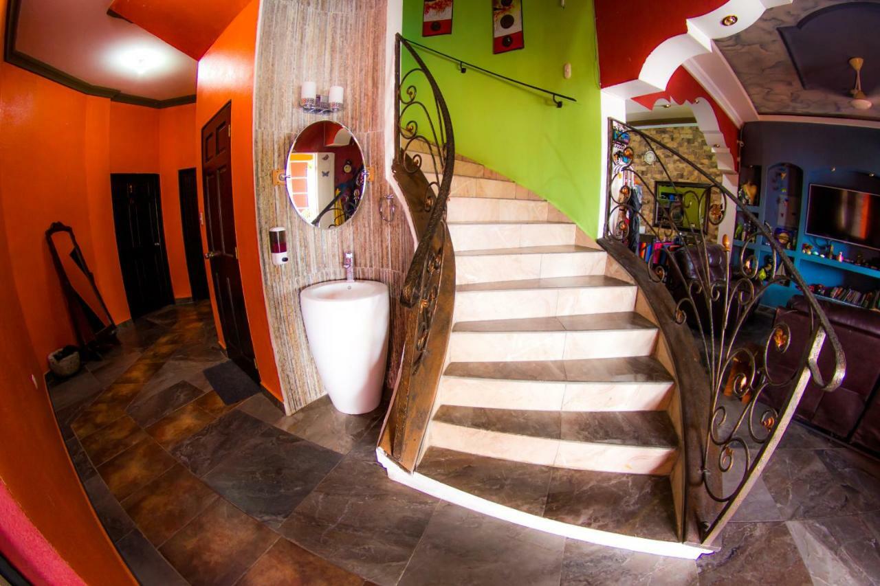 פלורס Hostal Casa De Grethel מראה חיצוני תמונה
